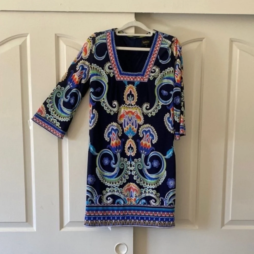 Laundry By Shelli Segal Navy Dress with Patterned Trim. Size 0 - Picture 2 of 7